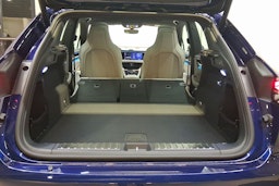 sininen Porsche Macan 2025 kuva 20.