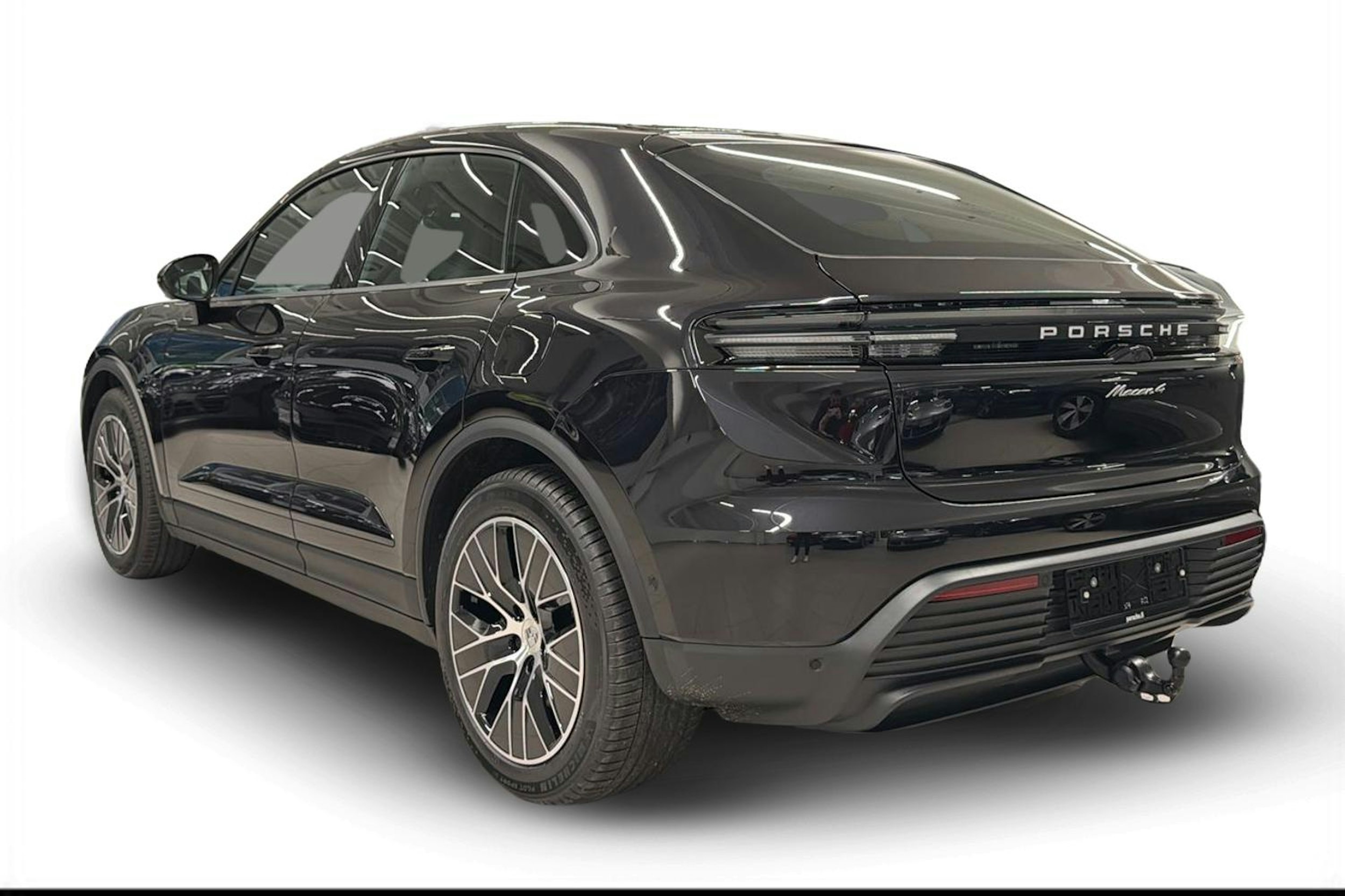 musta Porsche Macan 2025 kuva 2.