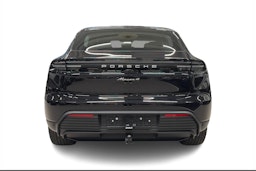 musta Porsche Macan 2025 kuva 3.