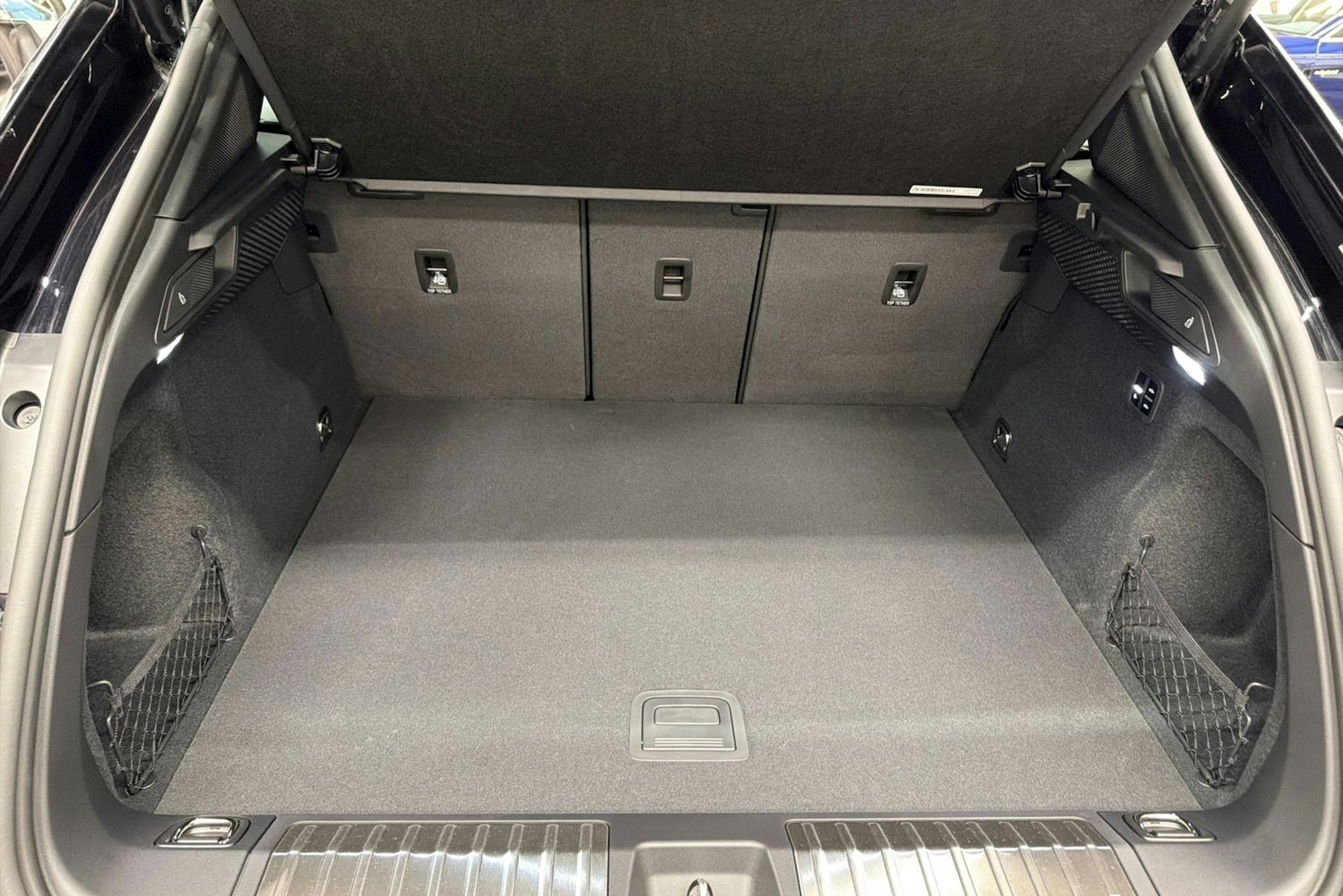 musta Porsche Macan 2025 kuva 9.