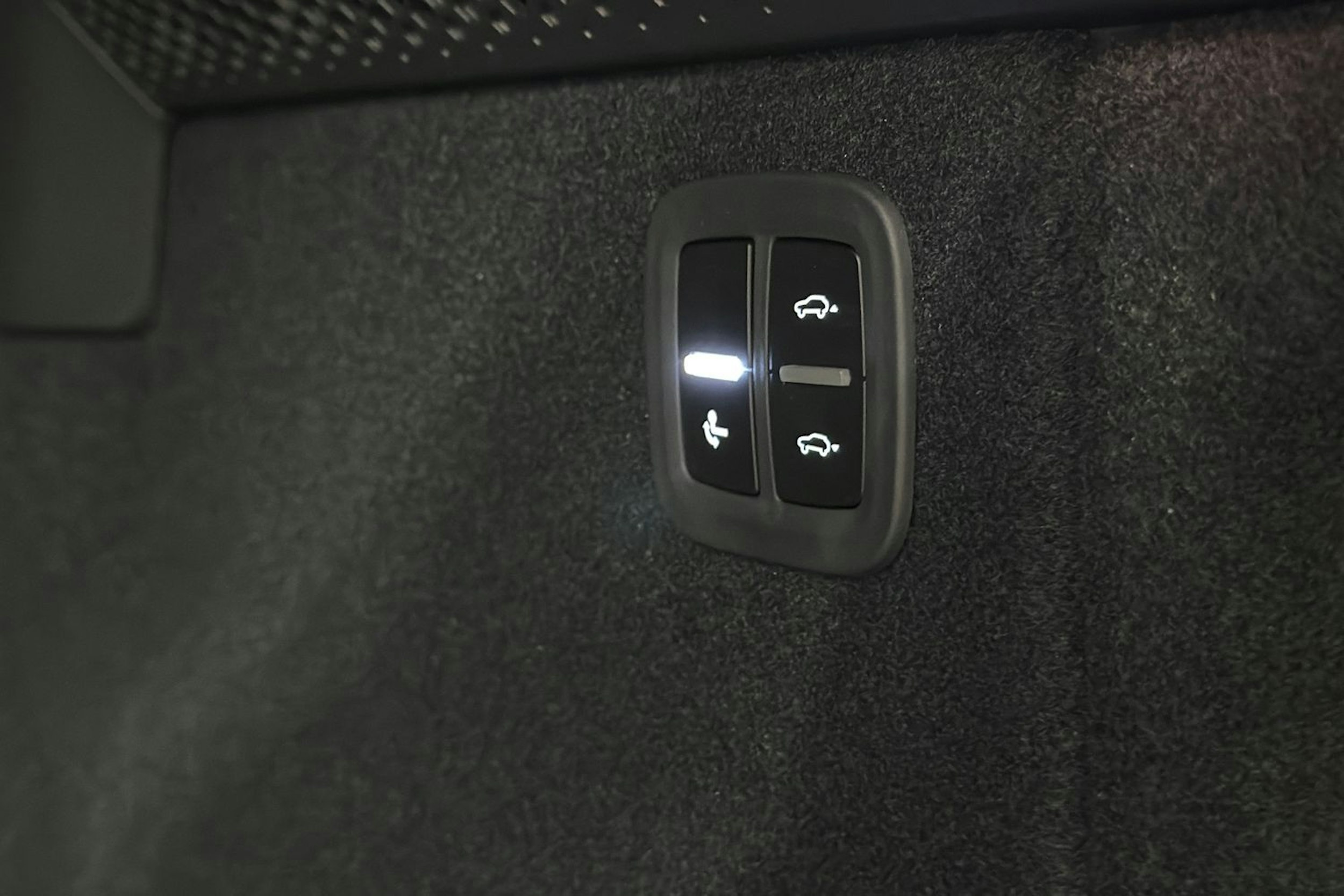 musta Porsche Macan 2025 kuva 10.