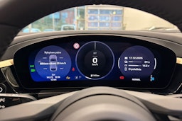 musta Porsche Macan 2025 kuva 16.