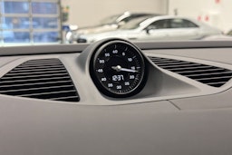 musta Porsche Macan 2025 kuva 19.