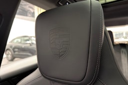 musta Porsche Macan 2025 kuva 21.