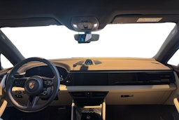 harmaa Porsche Macan 2025 kuva 7.