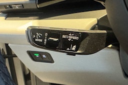 harmaa Porsche Macan 2025 kuva 12.