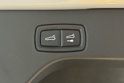 harmaa Porsche Macan 2025 kuva 14.