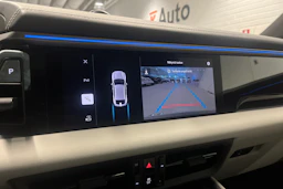 harmaa Porsche Macan 2025 kuva 24.