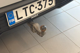 Harmaa Porsche Macan 2025 kuva 11.