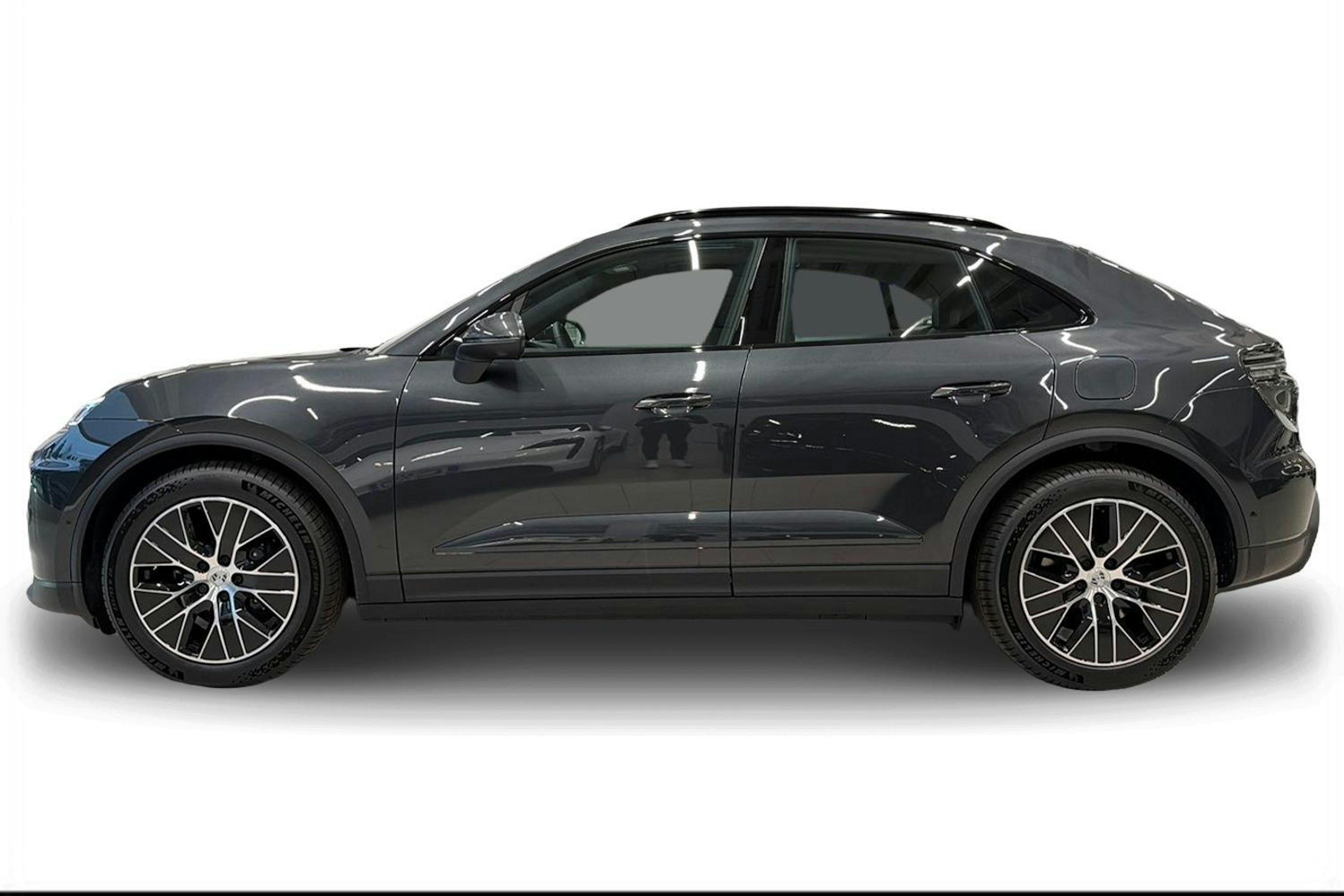 harmaa Porsche Macan 2025 kuva 2.