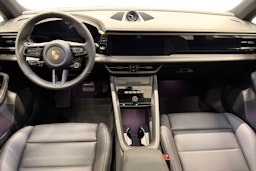 harmaa Porsche Macan 2025 kuva 8.