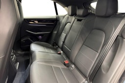 harmaa Porsche Macan 2025 kuva 10.