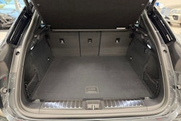 harmaa Porsche Macan 2025 kuva 11.