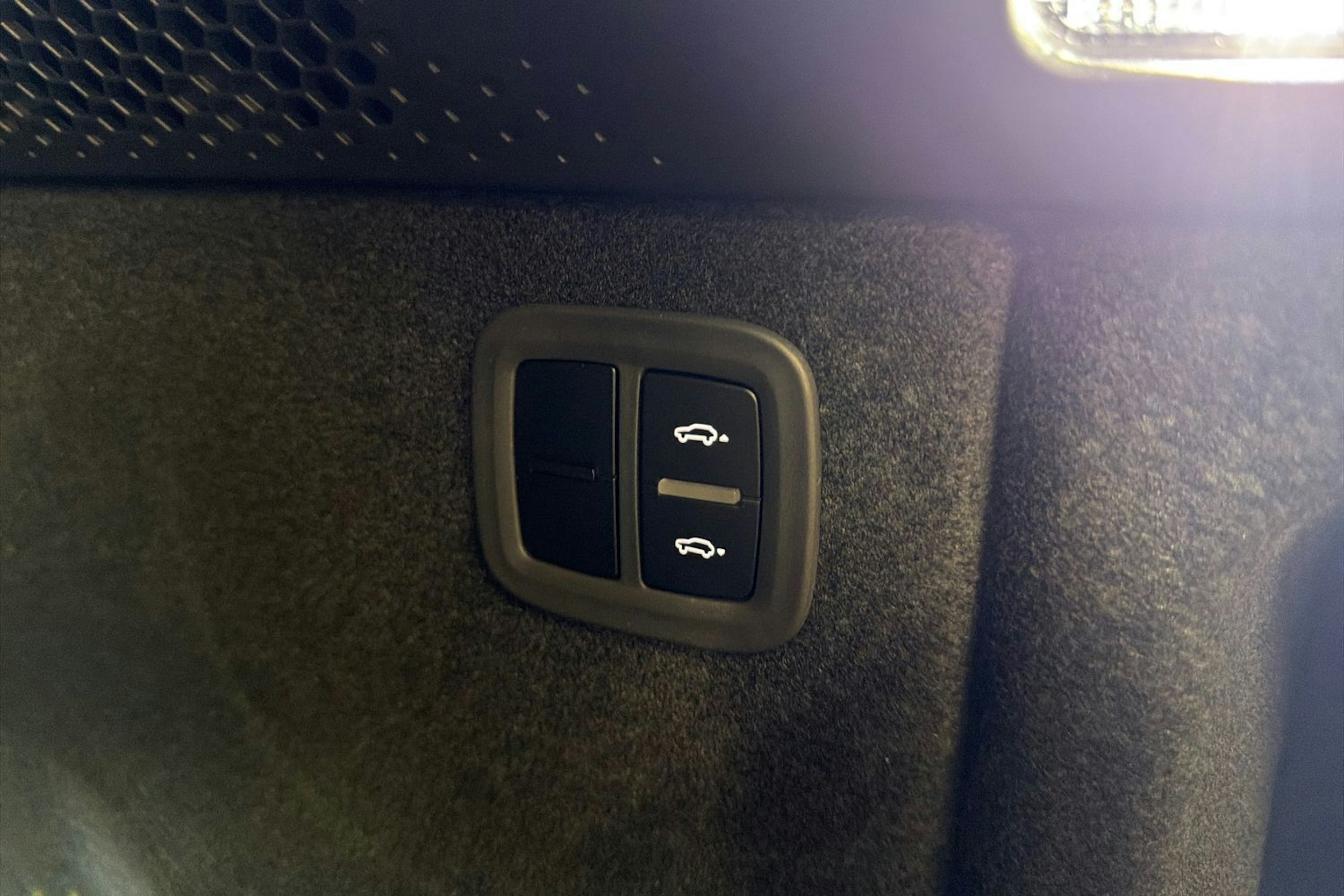 harmaa Porsche Macan 2025 kuva 15.