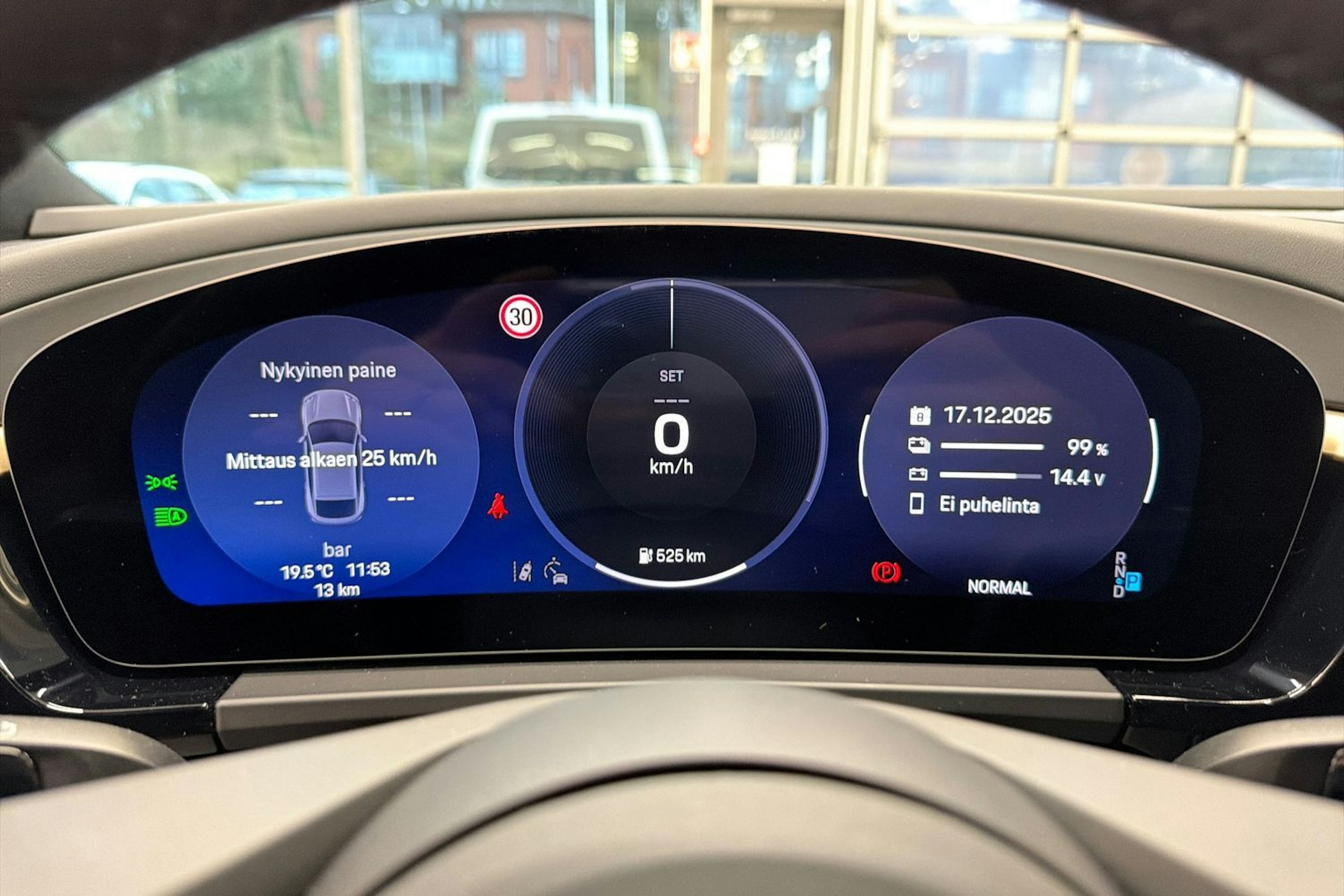 harmaa Porsche Macan 2025 kuva 16.