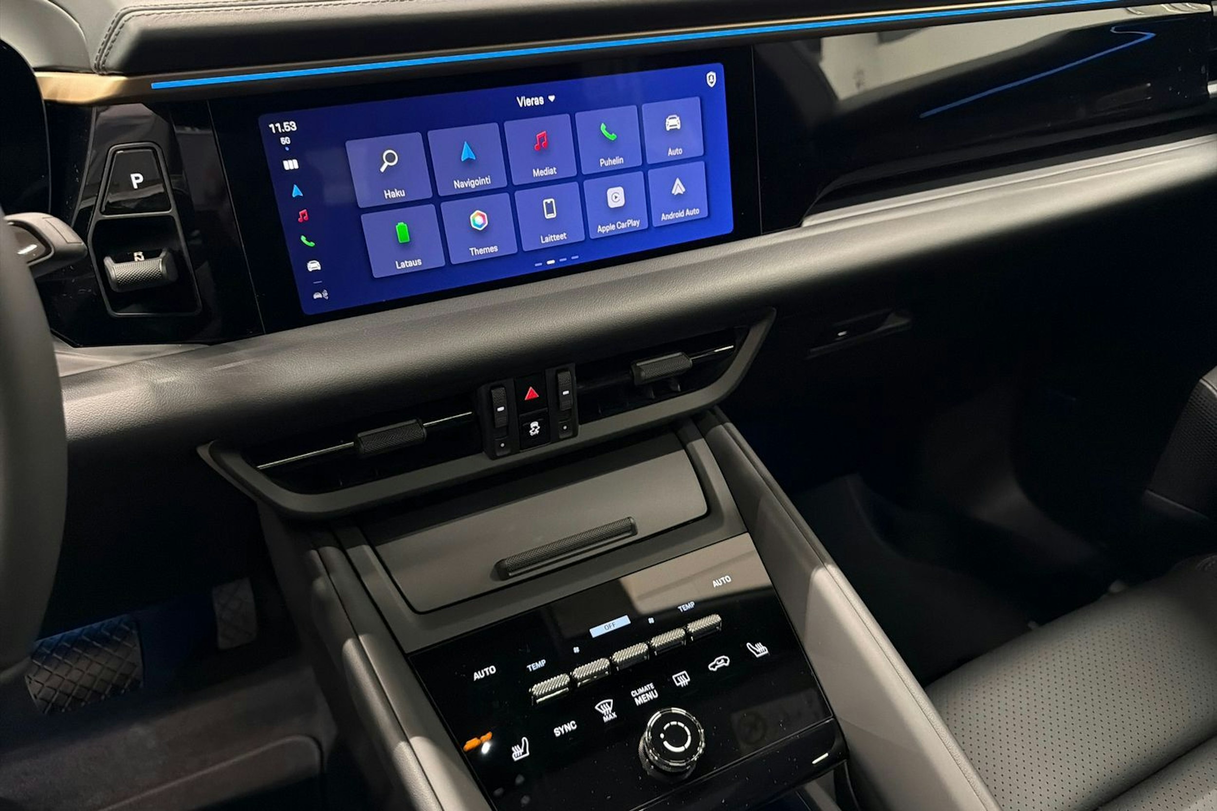 harmaa Porsche Macan 2025 kuva 23.