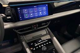 harmaa Porsche Macan 2025 kuva 23.