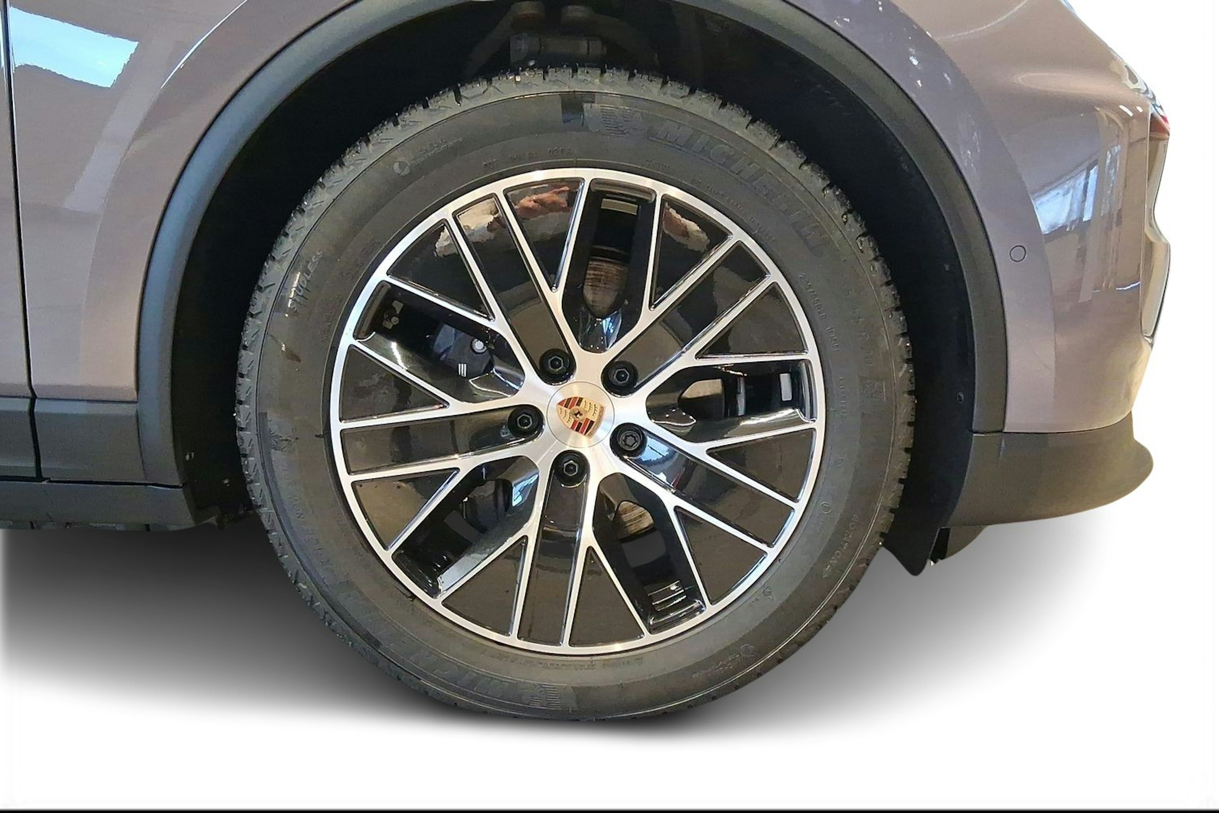 violetti Porsche Macan 2025 kuva 9.