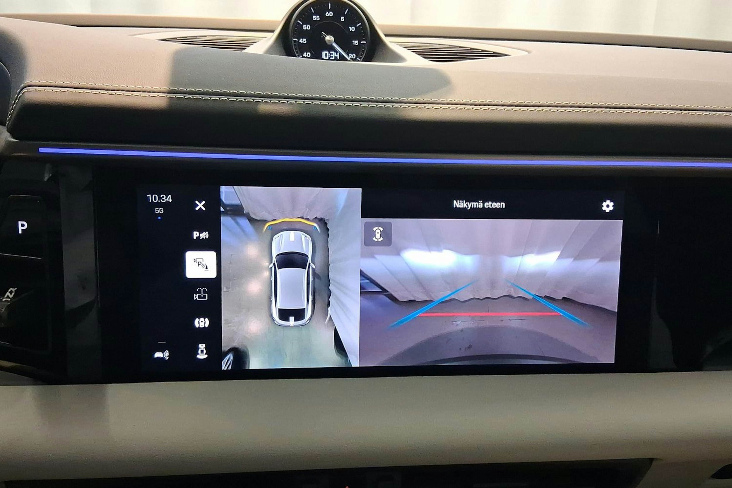 violetti Porsche Macan 2025 kuva 15.