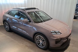 violetti Porsche Macan 2025 kuva 26.