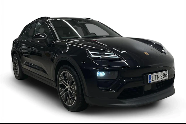 Porsche Macan 4 Advantage Package | Korkotarjous 0,99% + kulut!