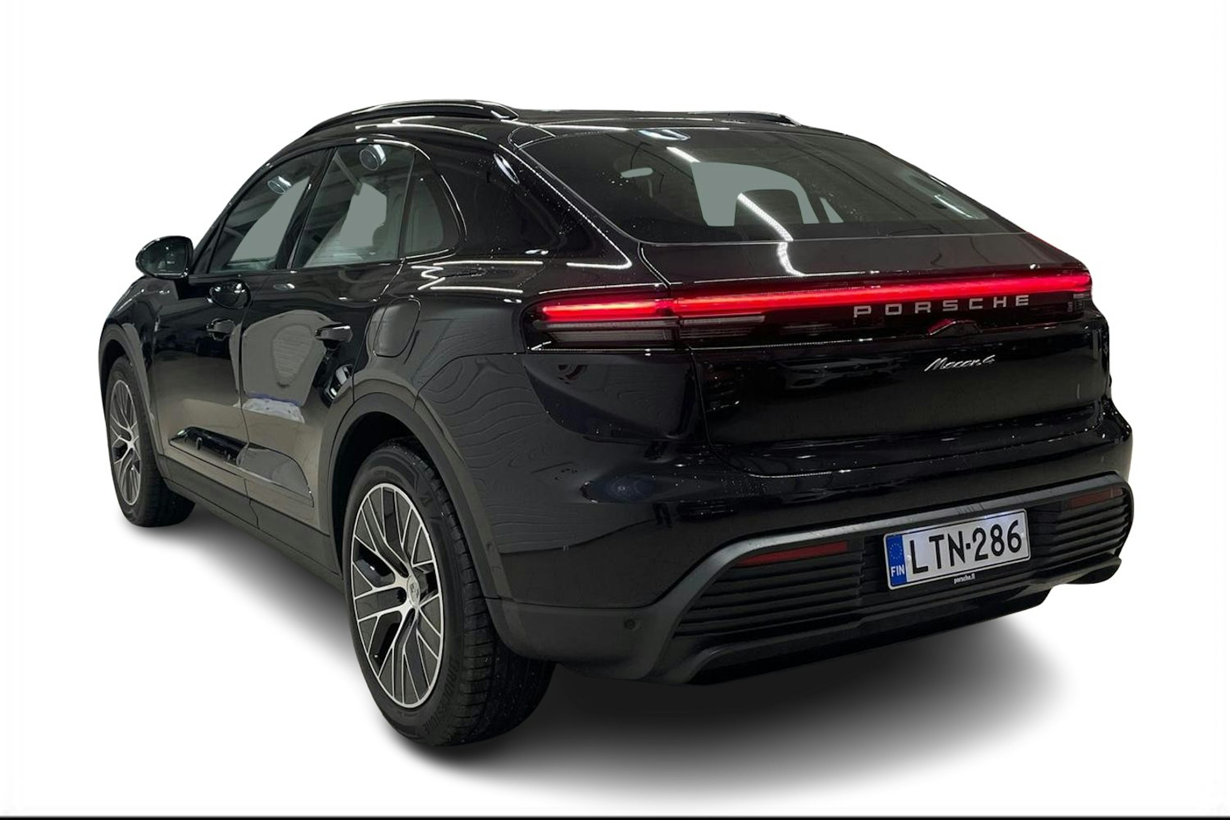 musta Porsche Macan 2025 kuva 2.
