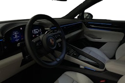 musta Porsche Macan 2025 kuva 6.