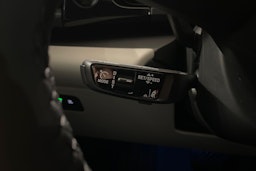 musta Porsche Macan 2025 kuva 12.