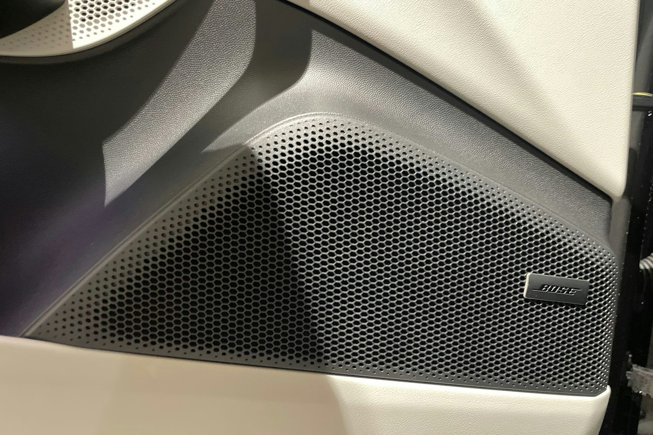 musta Porsche Macan 2025 kuva 17.