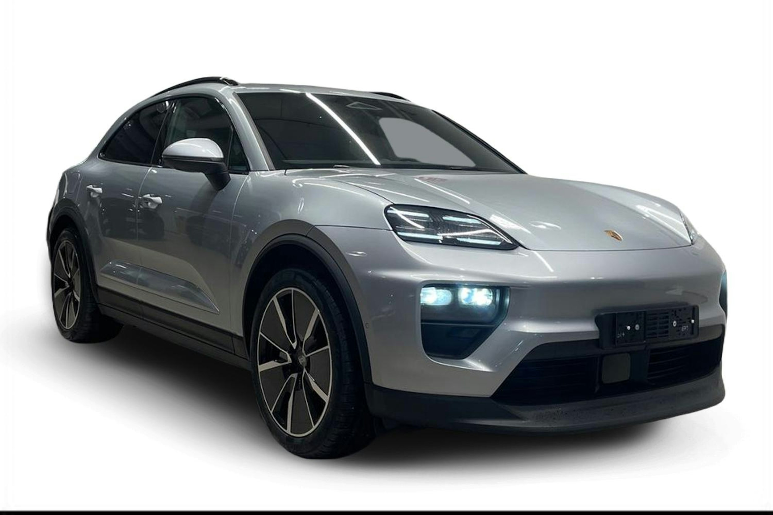 harmaa Porsche Macan 2025 kuva 1.