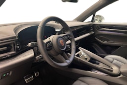 harmaa Porsche Macan 2025 kuva 6.