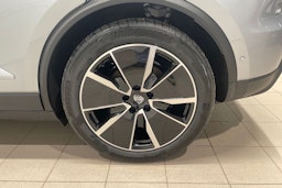 harmaa Porsche Macan 2025 kuva 10.