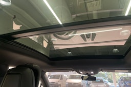 harmaa Porsche Macan 2025 kuva 13.