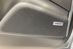 harmaa Porsche Macan 2025 kuva 19.