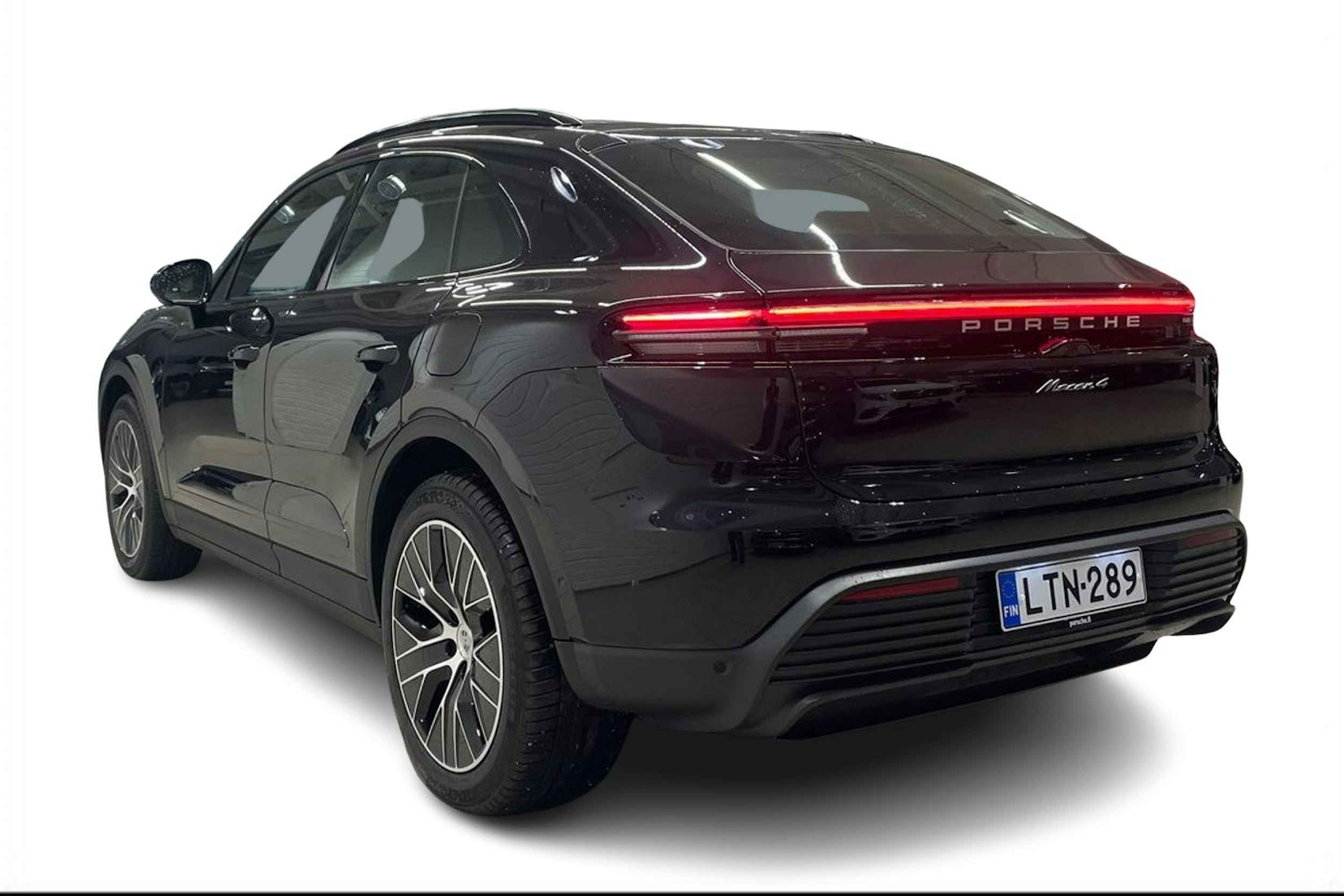 musta Porsche Macan 2025 kuva 2.