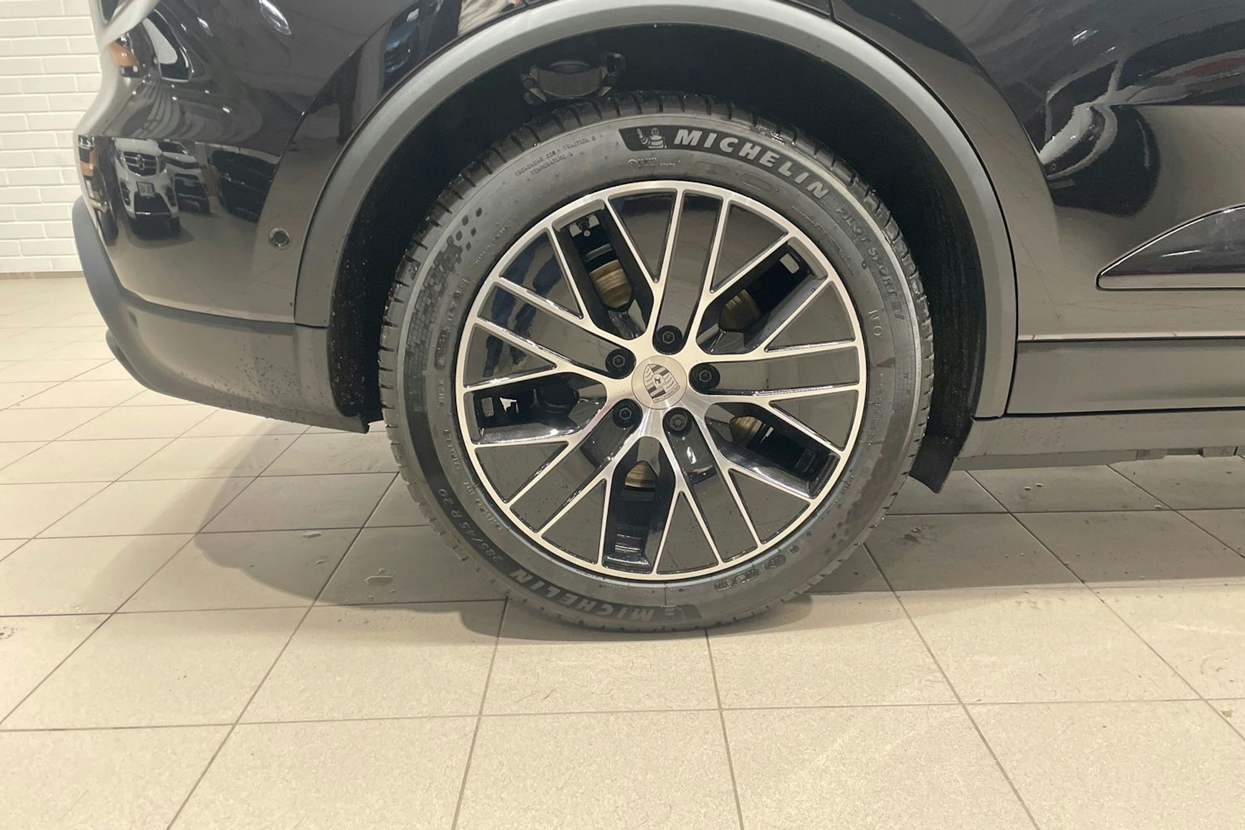 musta Porsche Macan 2025 kuva 10.