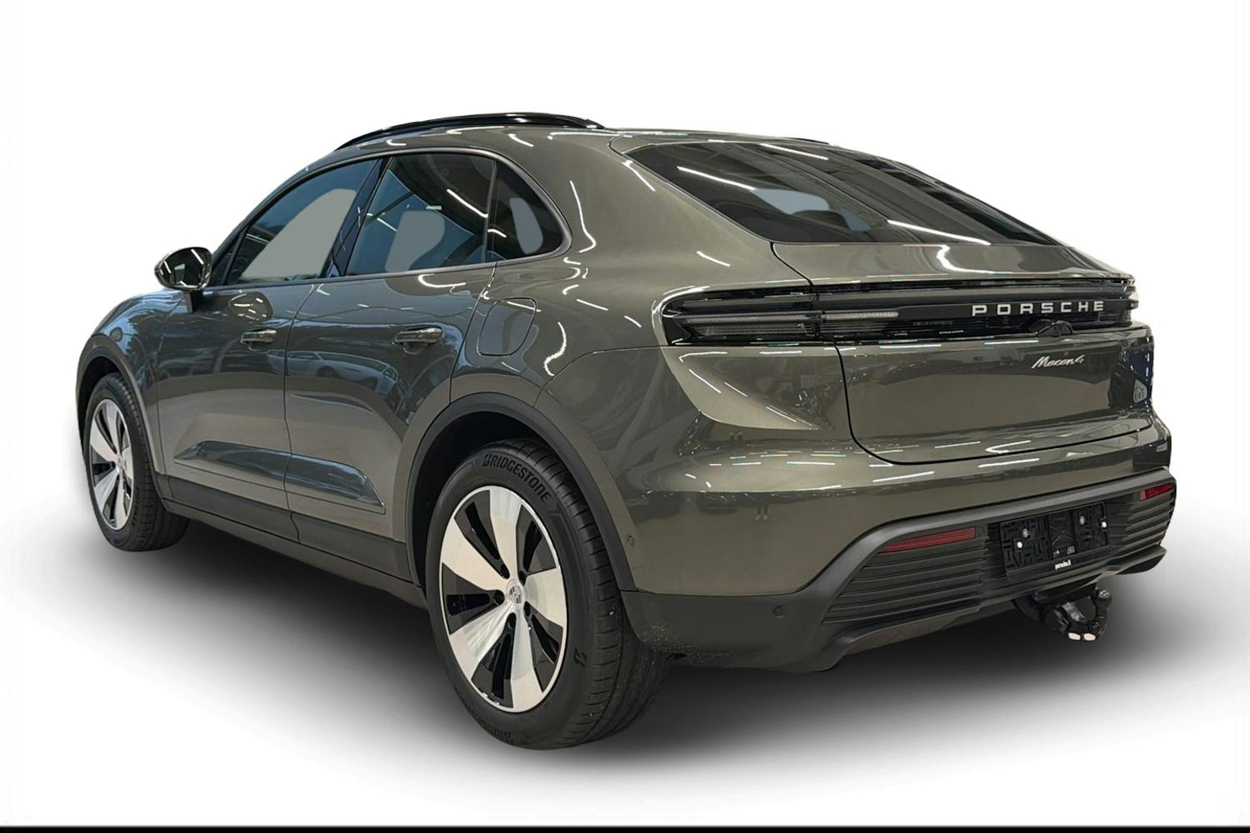 vihreä Porsche Macan 2025 kuva 2.