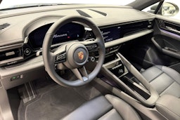 vihreä Porsche Macan 2025 kuva 6.