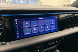 vihreä Porsche Macan 2025 kuva 11.