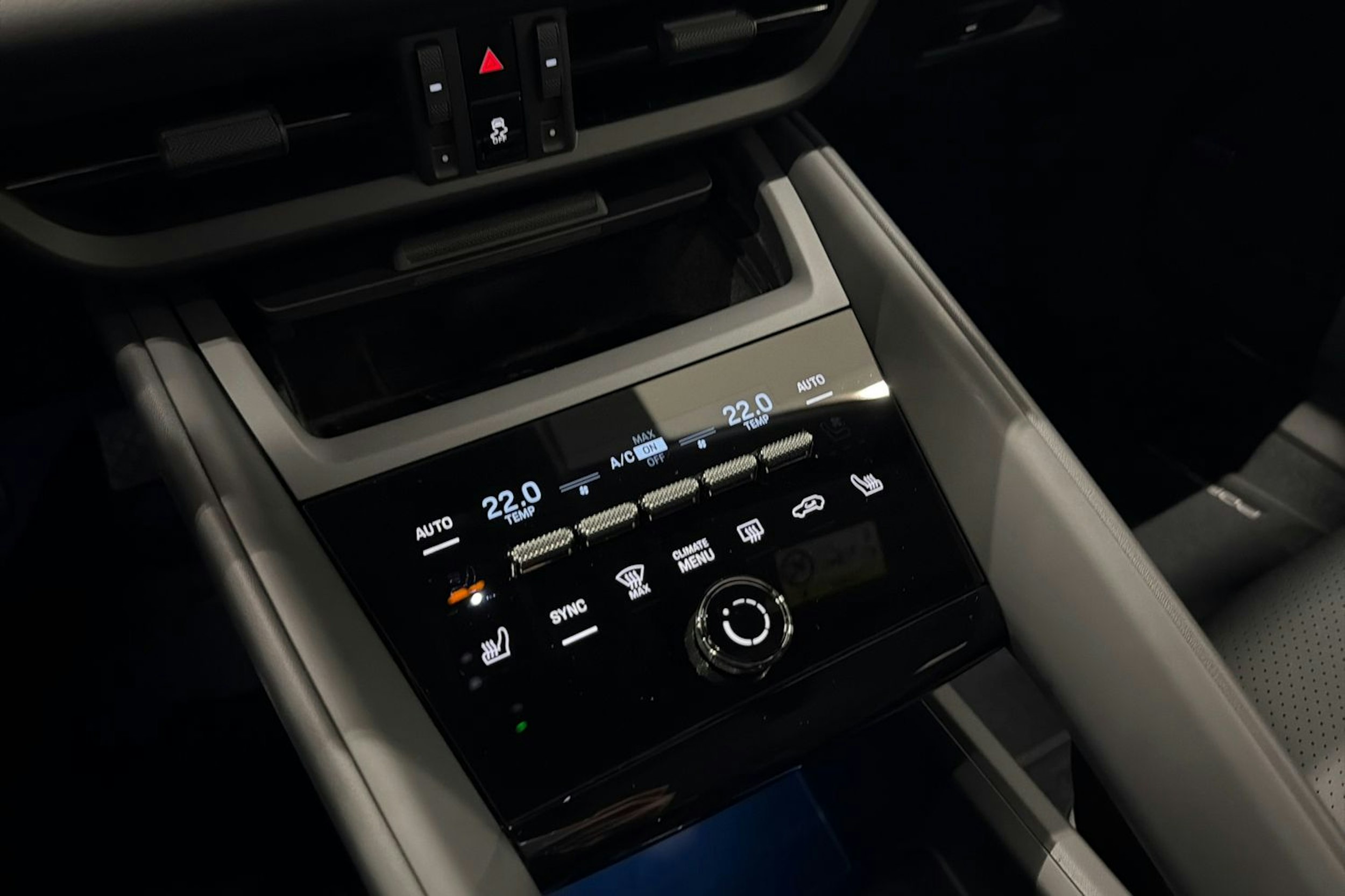 vihreä Porsche Macan 2025 kuva 12.