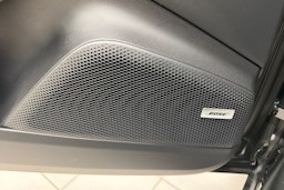 vihreä Porsche Macan 2025 kuva 17.