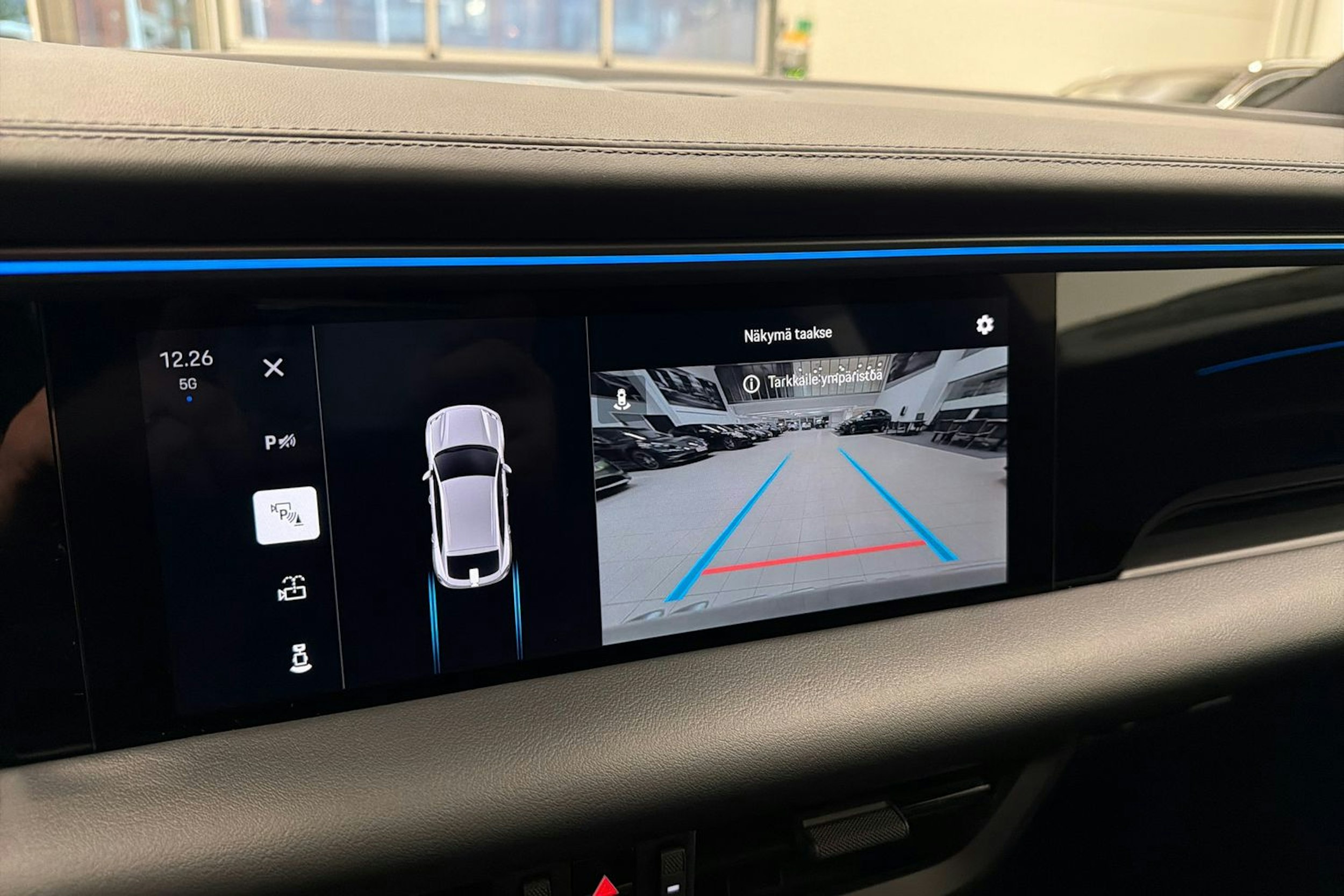 vihreä Porsche Macan 2025 kuva 19.