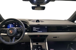 sininen Porsche Macan 2025 kuva 7.