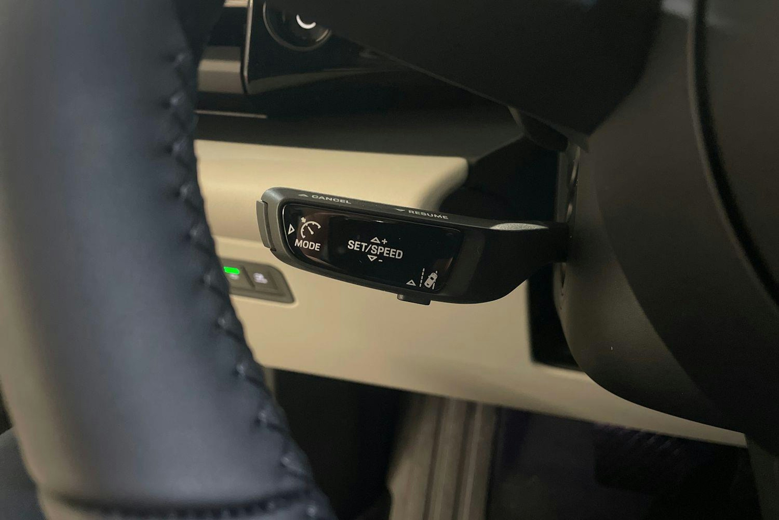 sininen Porsche Macan 2025 kuva 14.