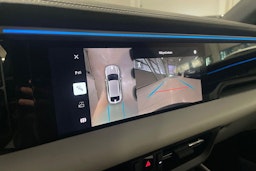 sininen Porsche Macan 2025 kuva 16.