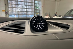 sininen Porsche Macan 2025 kuva 18.