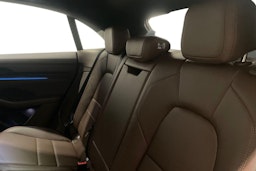 vihreä Porsche Macan 2025 kuva 8.