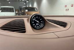 vihreä Porsche Macan 2025 kuva 12.