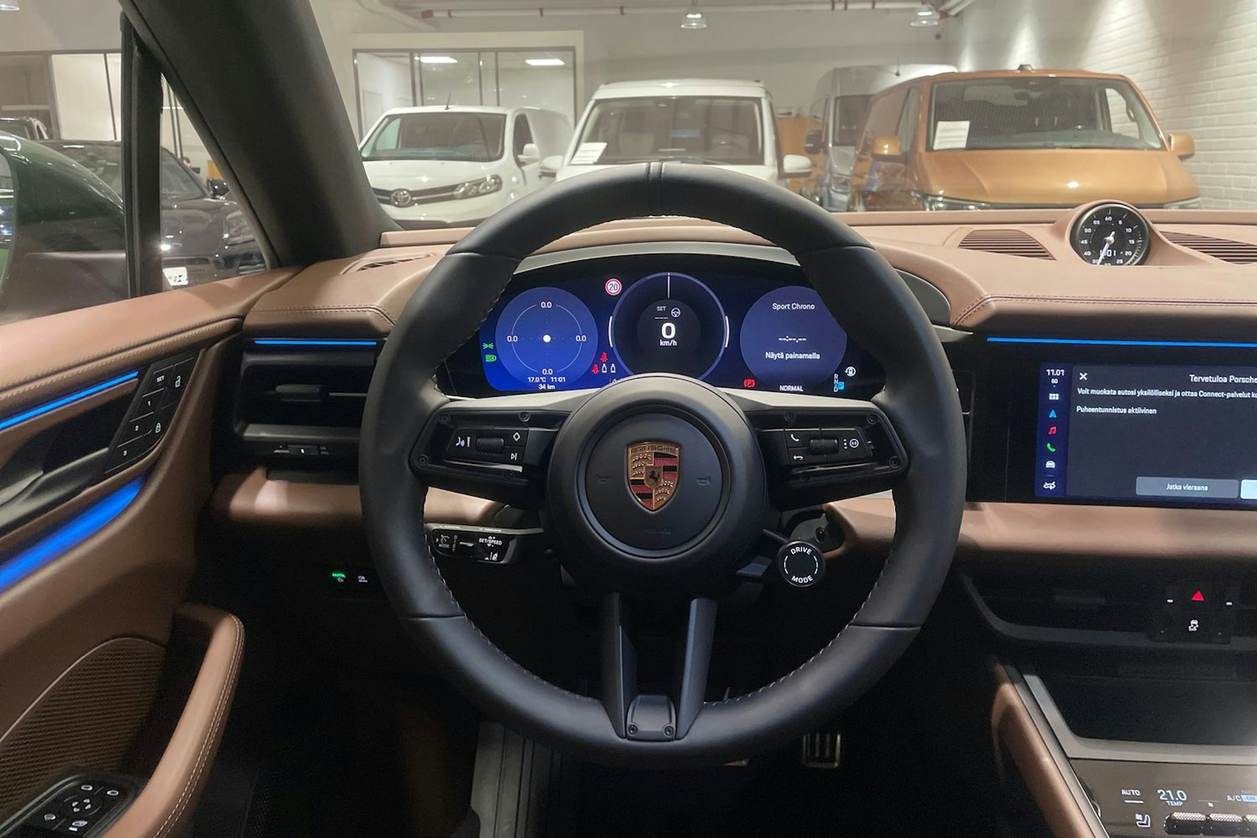 vihreä Porsche Macan 2025 kuva 18.