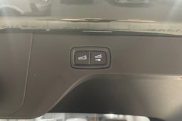 vihreä Porsche Macan 2025 kuva 20.